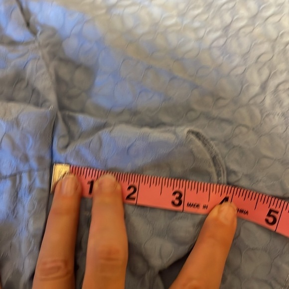 Crown & Ivy women’s 12 shorts Scalloped Shelby blue prep solid basic stretch - Picture 7 of 9